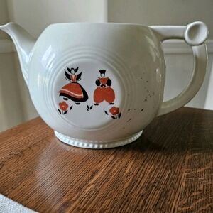 Drip- O- Lator Vintage Ceramic Dutch Pitcher No Lid. Good Vintage